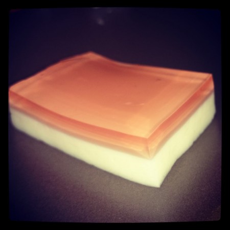 Joghurtos zselé szelet